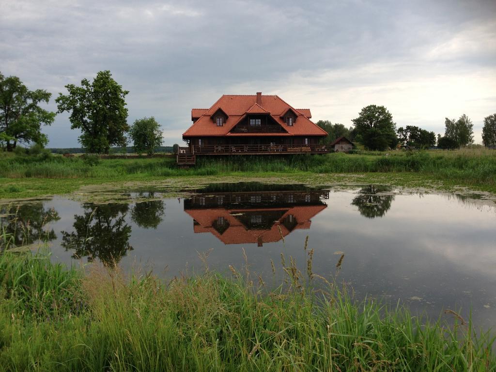 Dwor Labedzie W Kiermusach Kiermusy Exterior foto